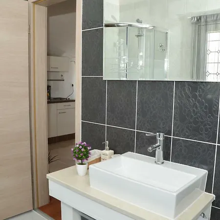 Antonio Apartment
